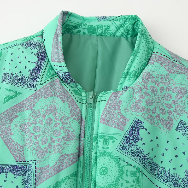 Women's cropped bomber jacket with bandana pattern and elastic hem Mune Fashion