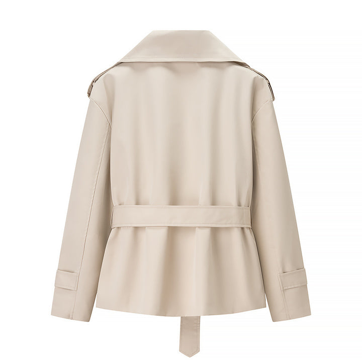 Ladies nan shortened double-breasted trench coat with tie belt shoulder flaps and cuff fasteners Mune Fashion