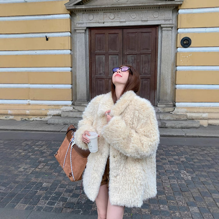 Women's Oversized Faux Fur Coat with Teddy Look, Stand Collar and Pockets Mune Fashion