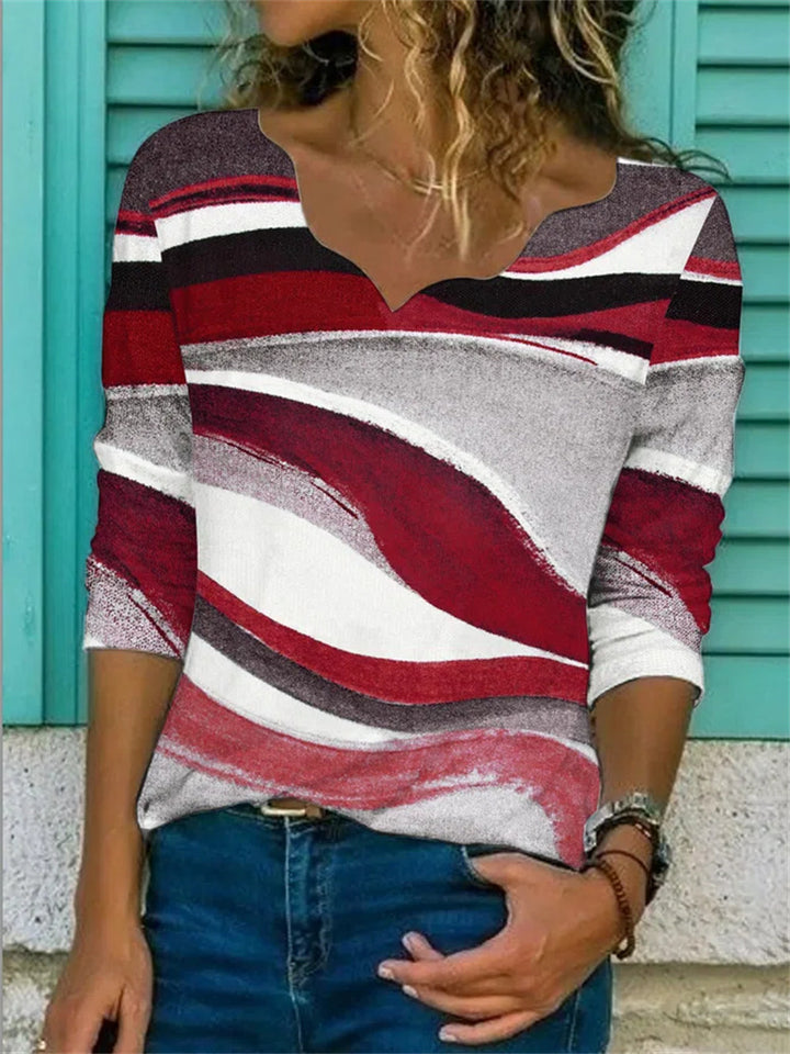 Women V neck shirt with wavy print and three-quarter sleeves Mune Fashion