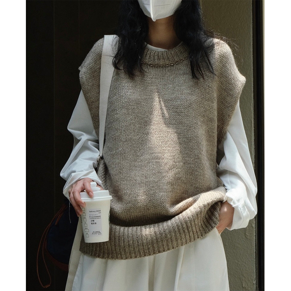 Women’s Oversize Sleeveless Chunky Knit Vest with Wide Ribbed Hem Mune Fashion