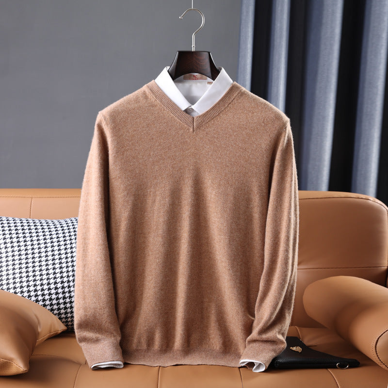 Men's Slim Fit Round Neck Sweater made of fine Cashmere Blend with subtle Rib Edge