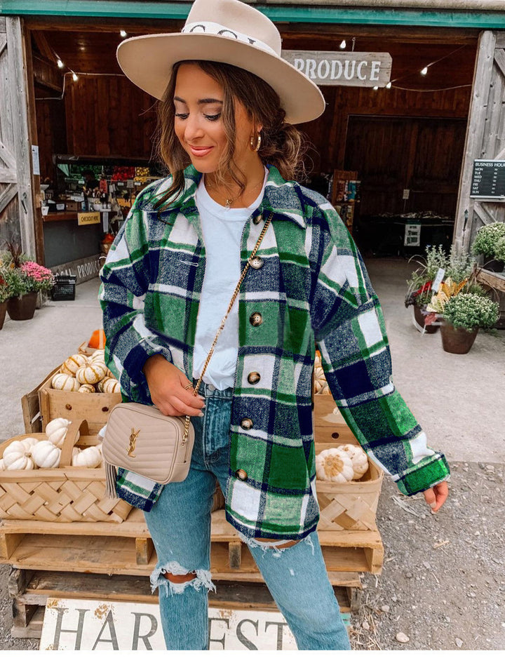 Women's Oversized Checked Flannel Shacket with Chest Pockets and Wooden Buttons Mune Fashion