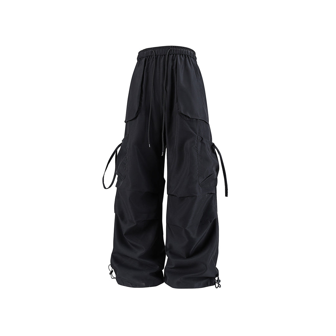 Men's Oversized Cargo Trousers in Baggy Utility Cut with Elastic Waistband, Flap Pockets and Adjustable Hem Closures Mune Fashion