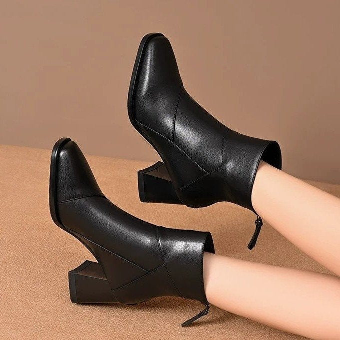 Women’s Fashion Ankle Boots with Block Heel and Pointed Toe Mune Fashion