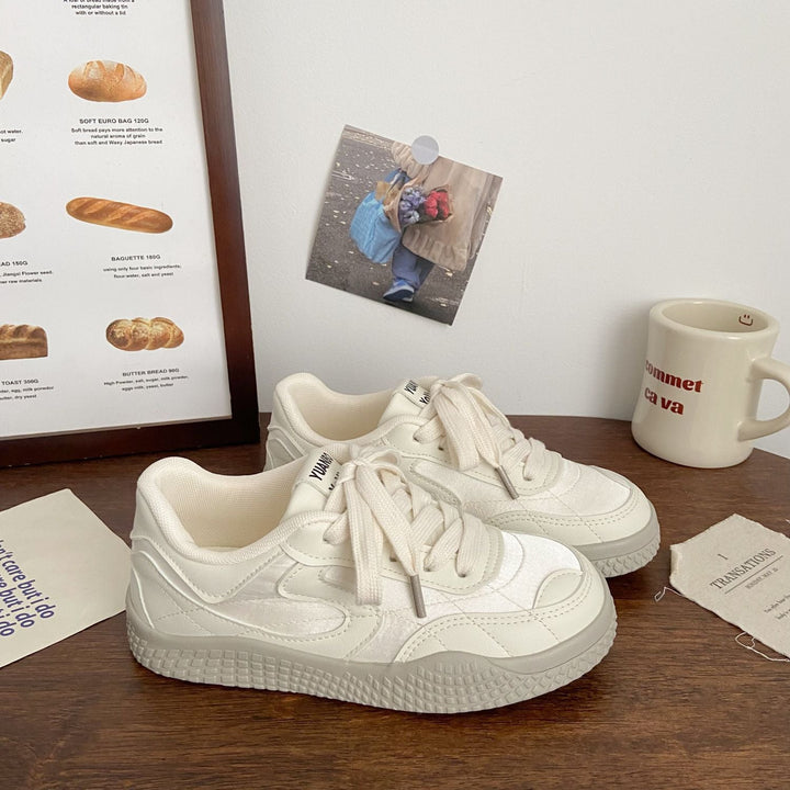 Women's sneakers with breathable upper material and cushioning outsole Mune Fashion