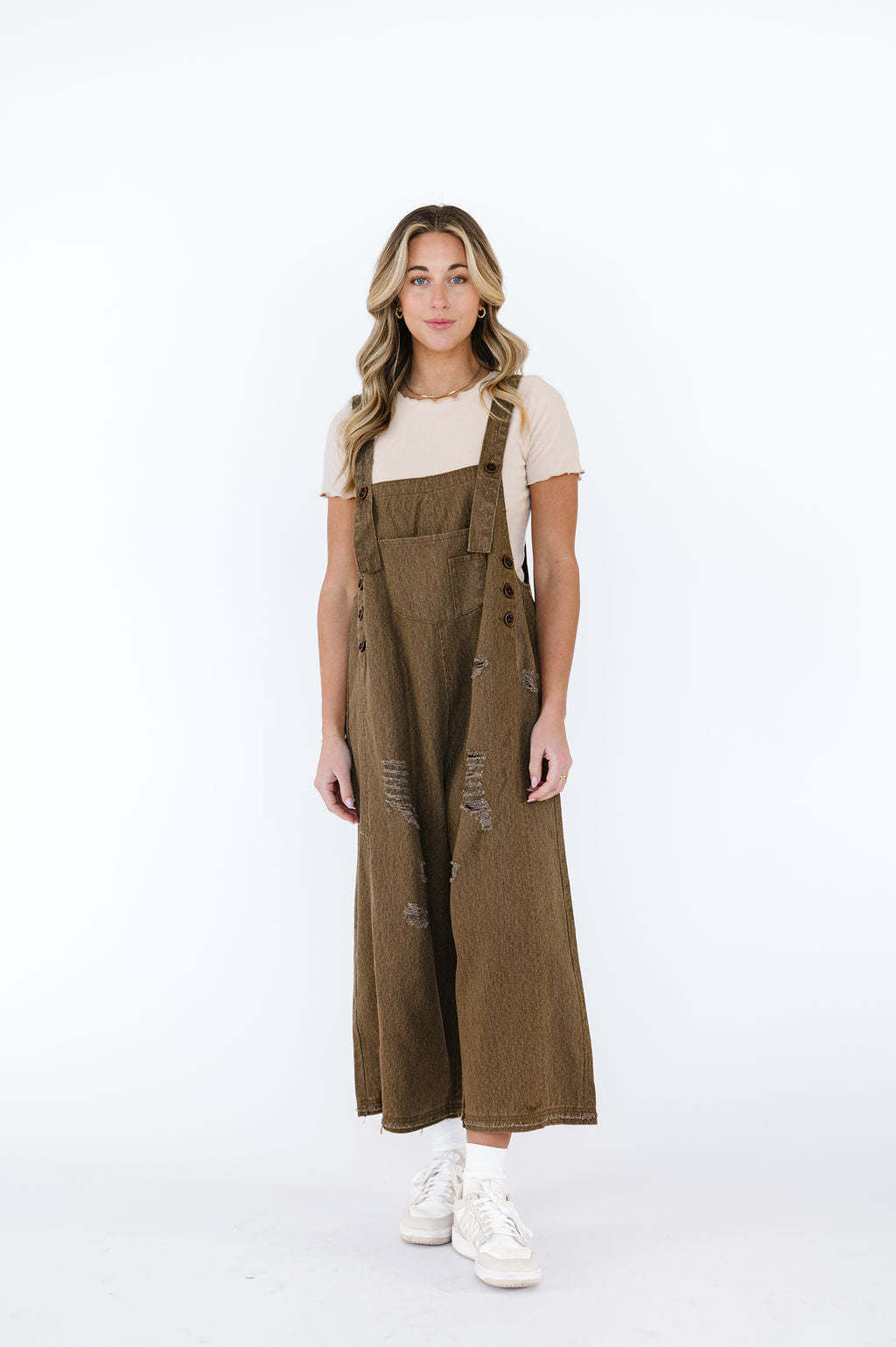 Women's casual washed denim overalls with rips and wide leg Mune Fashion