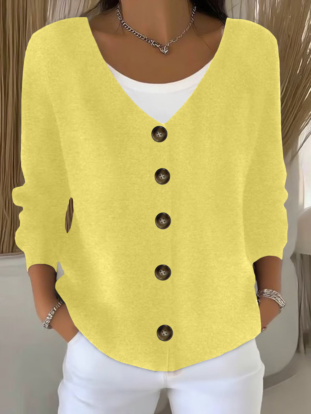 Women Loose V-Neck Fine Knit Cardigan with Wooden Button Placket Mune Fashion