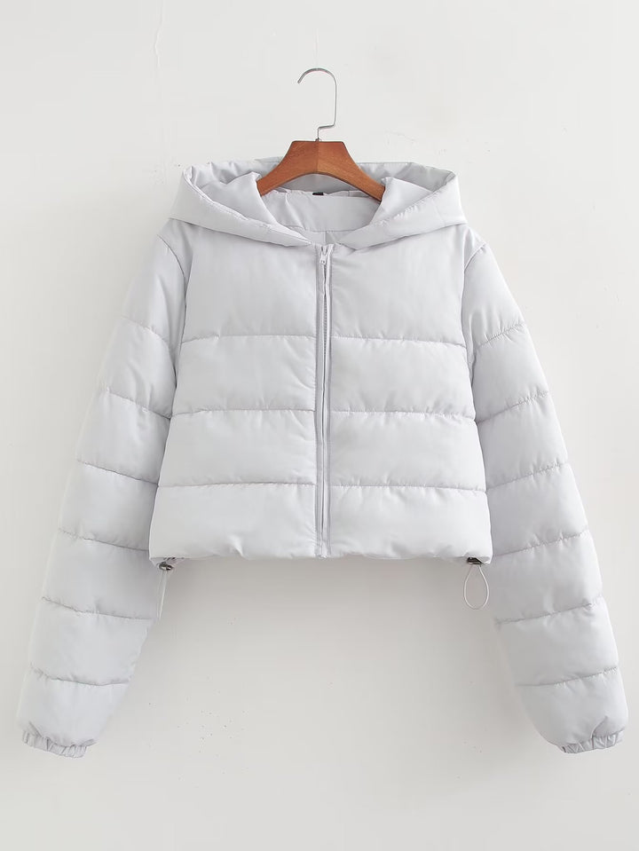Ladies short quilted hooded jacket with drawstring, zipper and light padding Mune Fashion