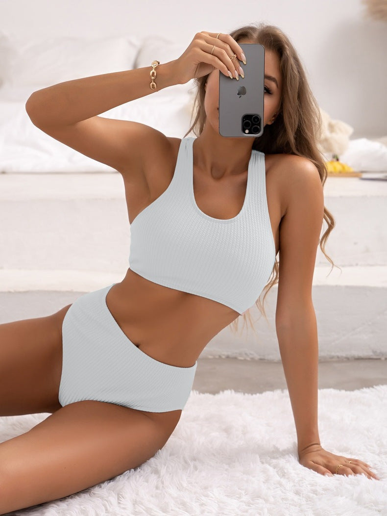 Women's sporty bikini set with high-cut briefs and fashionable back strap Mune Fashion