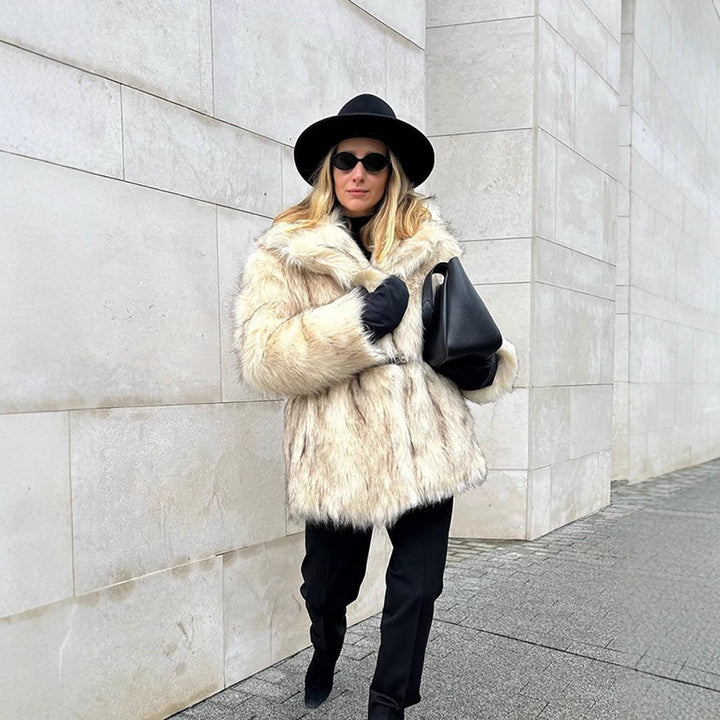 Women short coat made of faux fur with waist belt and voluminous shawl collar Mune Fashion