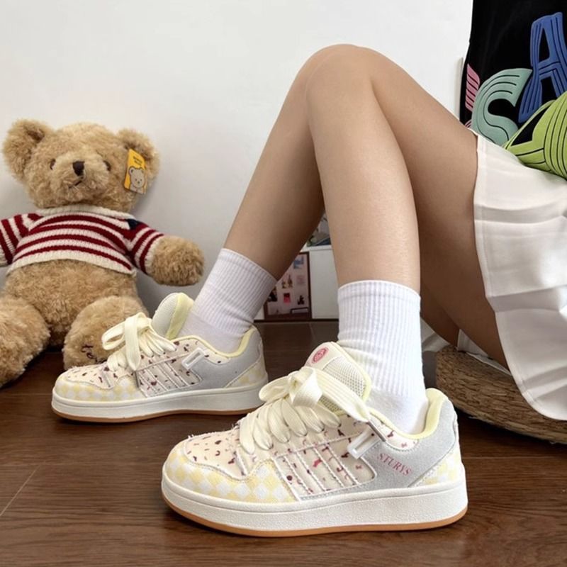 Women's Vintage Sport Sneakers with fashionable denim design Mune Fashion