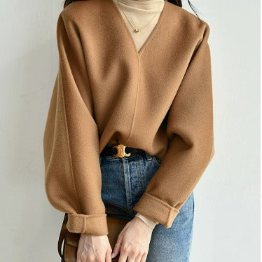 Women Wool Sweater with V-Neck Mune Fashion