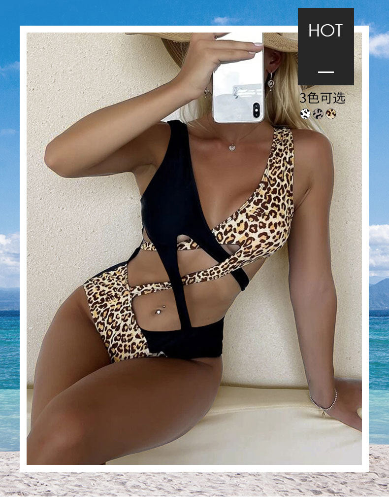 Women's One-Piece Swimsuit with Cut and Animal Print Mune Fashion
