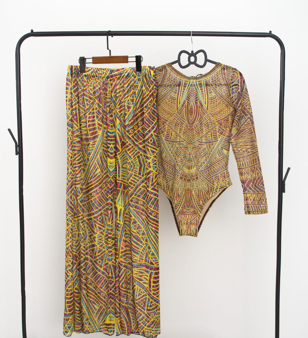 Ladies fashionable bathing outfit with long-sleeved top and casual pants Mune Fashion