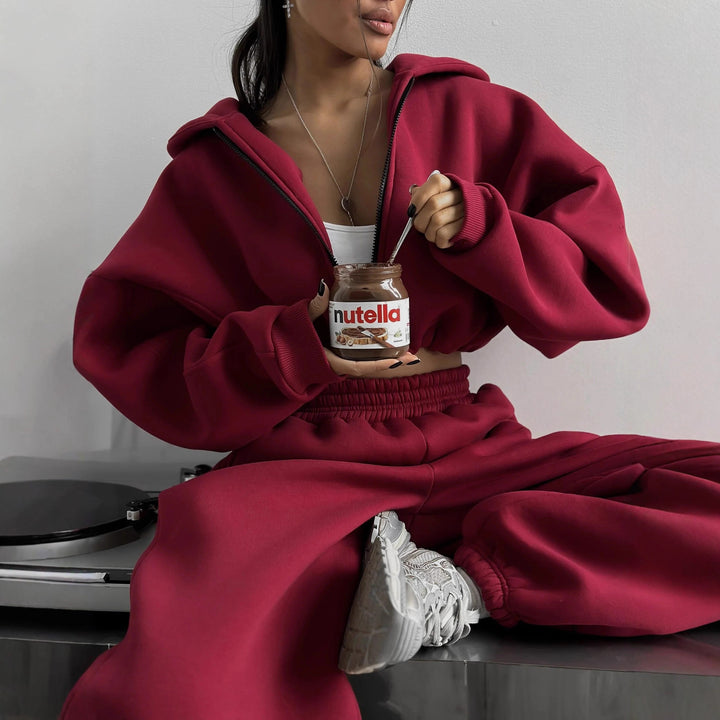 Women short oversized scuba zip hoodie with drawstring and figure-flattering high waist joggers Mune Fashion