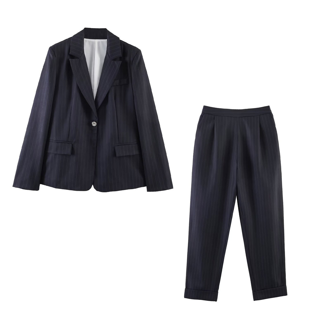 Women's pinstripe blazer with shaping seams and single-button closure Mune Fashion