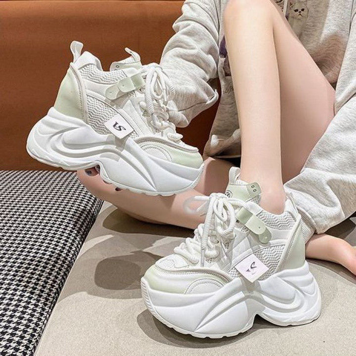 Women Chunky Sneaker with outstanding wearing comfort and athletic design Mune Fashion