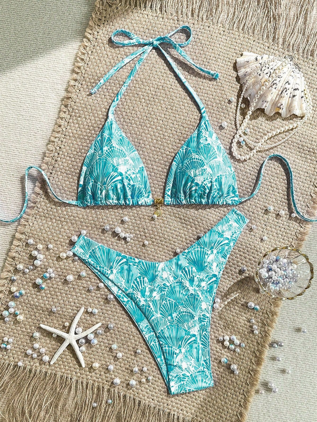 Women Triangle Bikini with Floral Patterns Mune Fashion