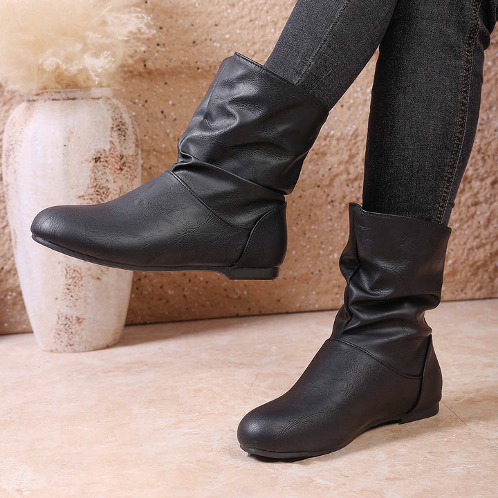 Women's soft slouch boots with flat sole and gathered shaft Mune Fashion