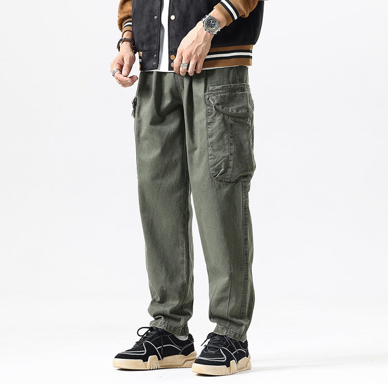 Men's utility cargo pants in relaxed tapered fit with elastic waistband and large flap pockets Drune
