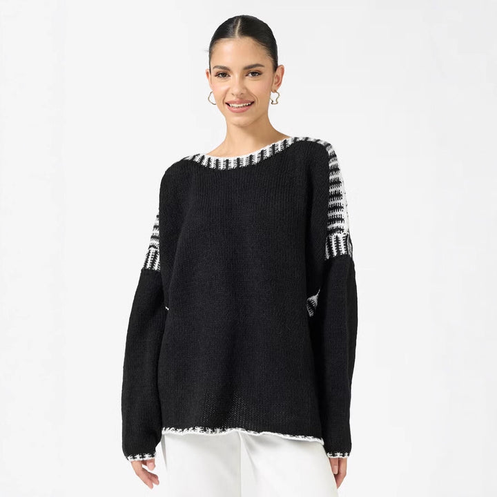 Women Oversize chunky knit sweater with contrast stripes on shoulders and hem