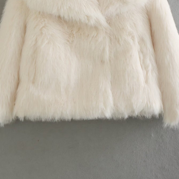 Women's Short Faux Fur Jacket with Wide Shawl Collar Mune Fashion