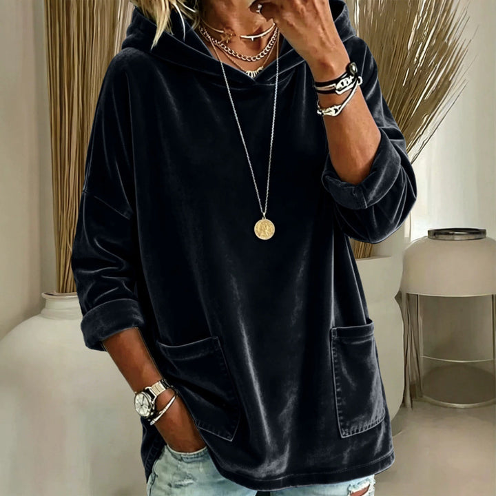 Women Velvet Hoodie with Hood, Oversized Cut and Applied Pockets Mune Fashion