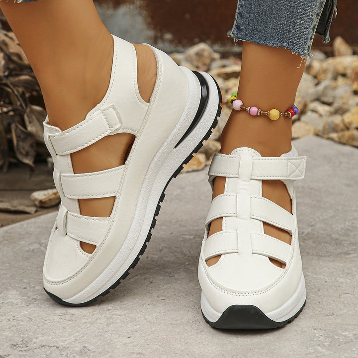 Damen Plateau-Slipper mit Klettverschluss und Cut-Out-Design Mune Fashion