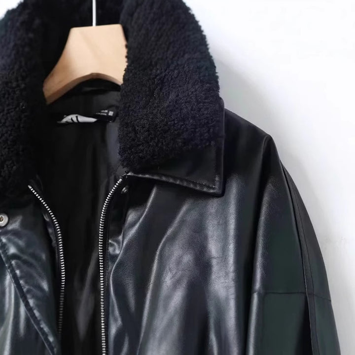Men's oversized faux leather pilot jacket with removable teddy collar, two-way zipper and large patch pockets Mune Fashion