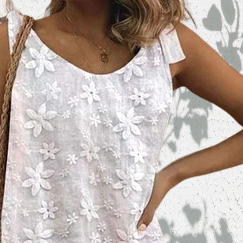 Women's lighter short overall with floral three-dimensional embroidery, adjustable tie straps and loose A-line silhouette Mune Fashion