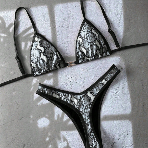 Ladies adjustable triangle bikini with floral trim Mune Fashion