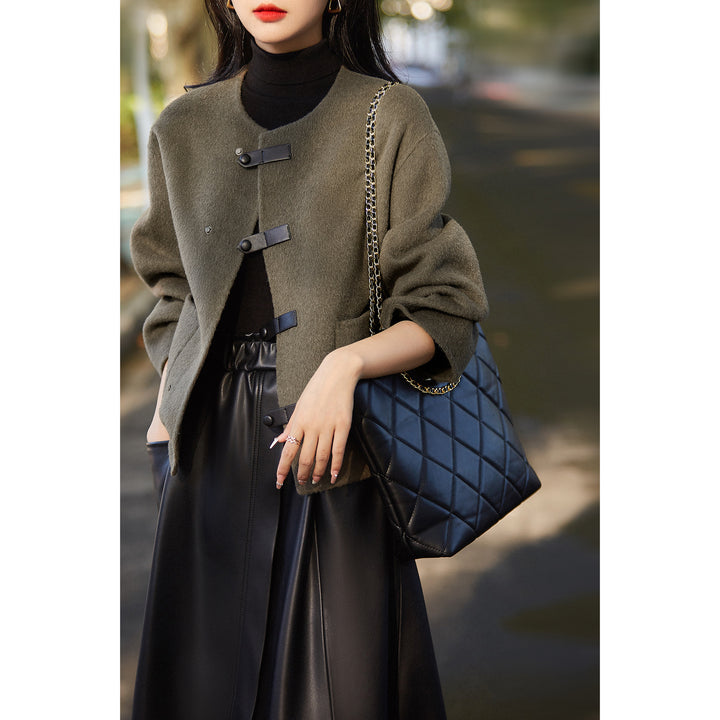 Women Elegant Wool Jacket with Buttons Mune Fashion