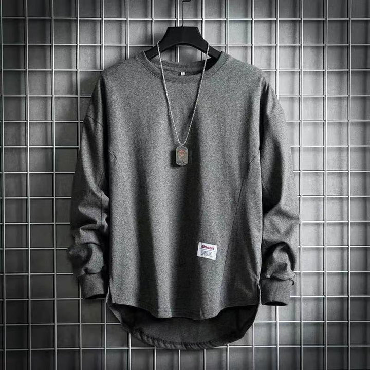Men's oversized long sleeve sweatshirt with extended back hem and sewn-on label Mune Fashion
