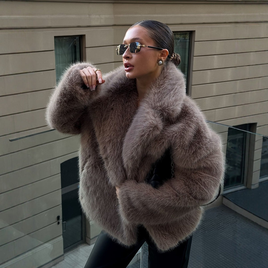 Ladies luxurious short faux fur jacket with wide shawl collar Mune Fashion