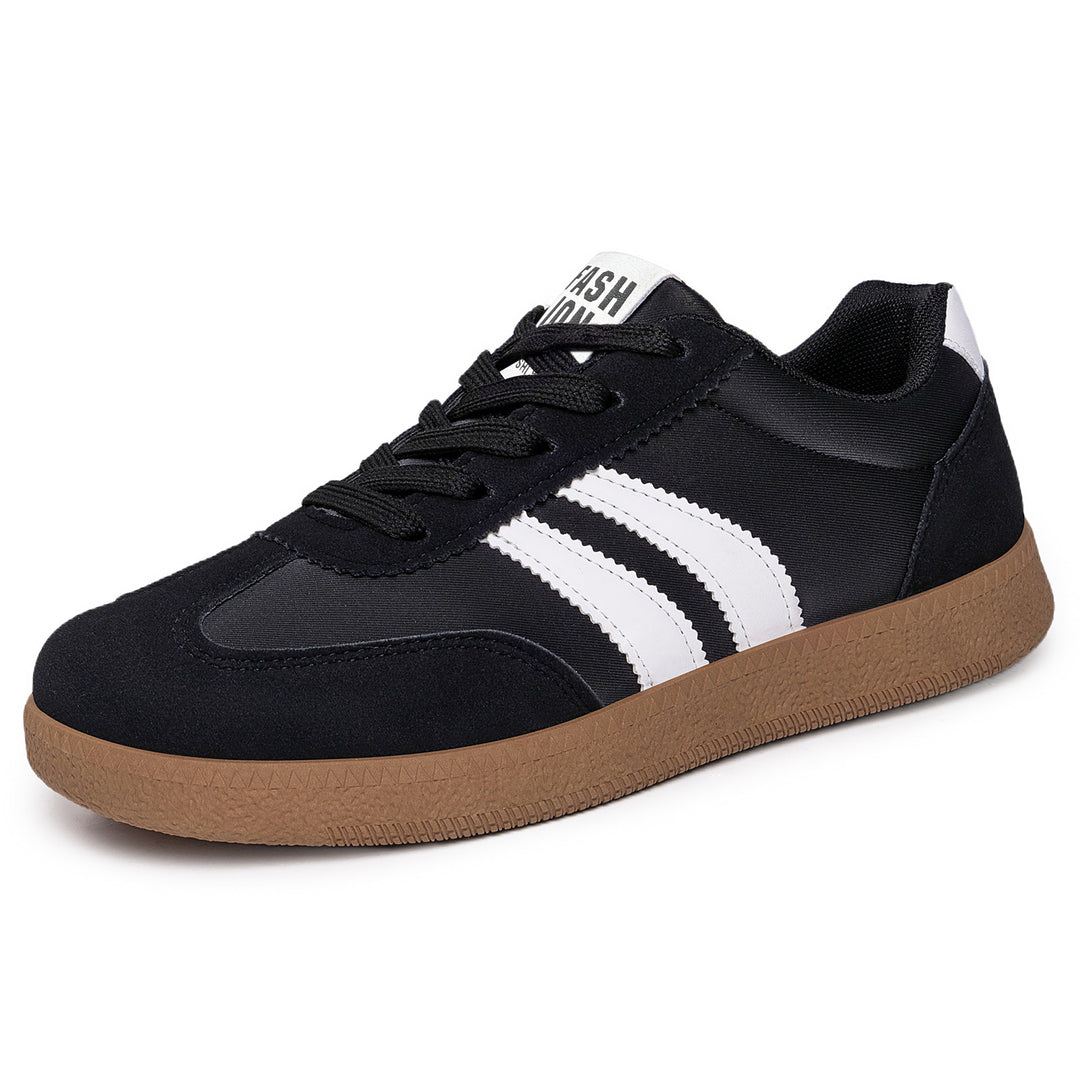 Men's retro sneakers with suede and textile upper material, classic three-stripe look and profile rubber sole Mune Fashion
