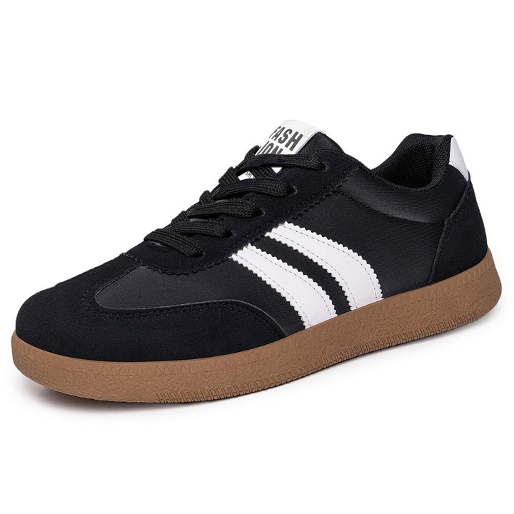 Men's retro sneakers with suede and textile upper material, classic three-stripe look and profile rubber sole Mune Fashion