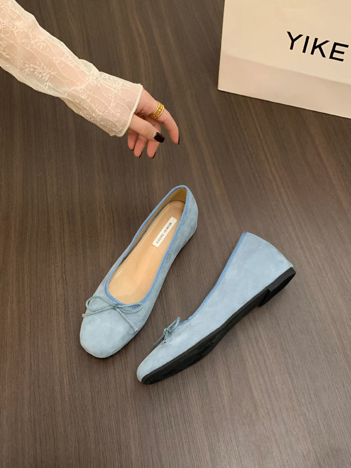 Ladies' ballet flats made of high-quality suede with decorative bow Mune Fashion