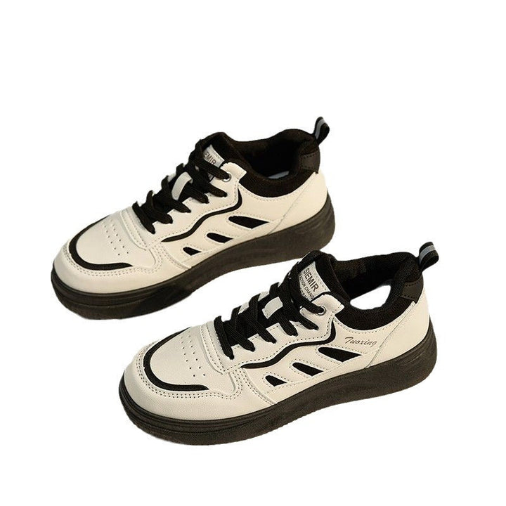 Ladies sporty training shoes with cushioned sole and breathable inserts Mune Fashion