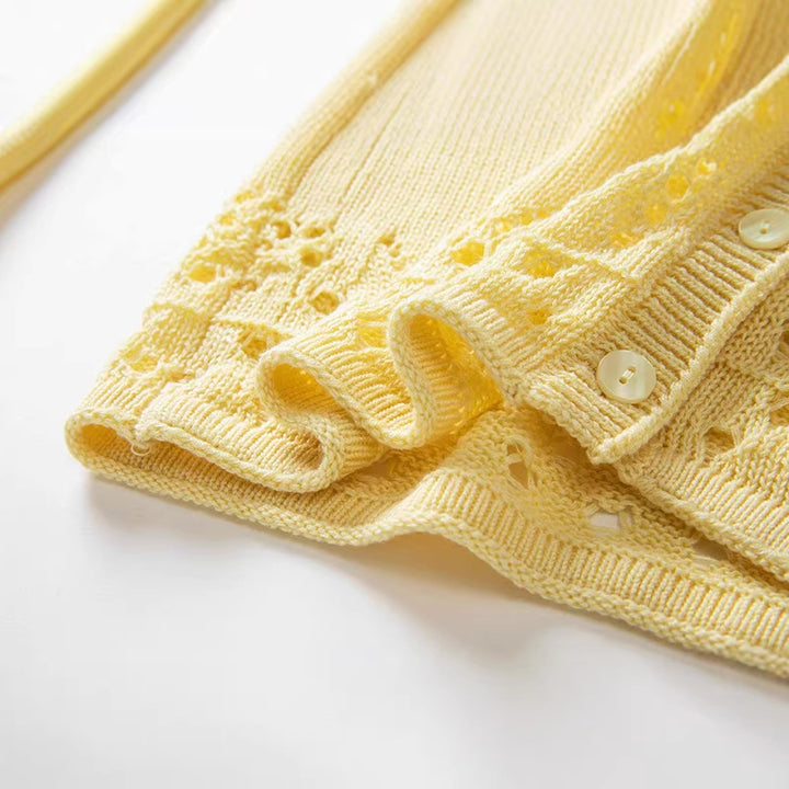 Women Fine Fine Knit Cardigan with Lace Pattern at the Hem and Round Neckline Mune Fashion