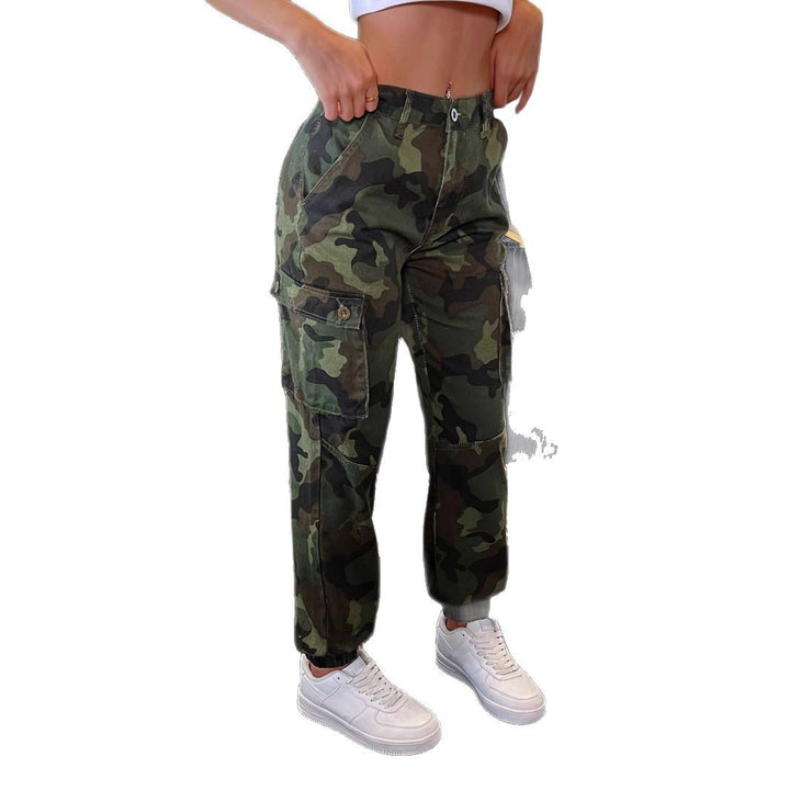 Women's cargo pants with camouflage pattern, high waist and elastic cuffs Mune Fashion