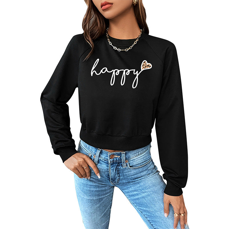 Women's cropped sweatshirt with script print, heart appliqué, and raglan sleeves Mune Fashion