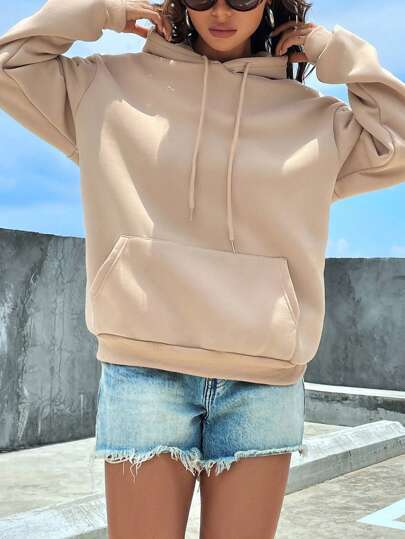 Women's cropped oversized hoodie with dropped shoulder, kangaroo pocket and fleece-lined interior Mune Fashion