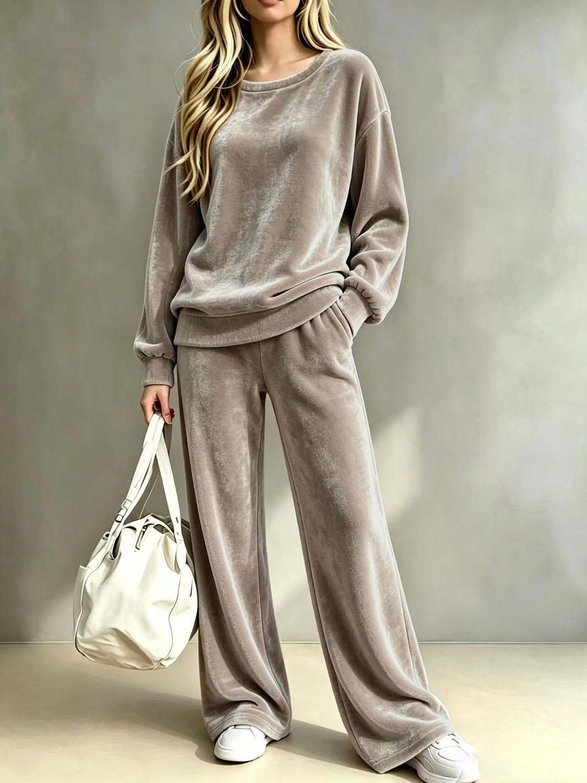 Women's Soft Velour Loungewear Set with Wide Leg and Round Neck Mune Fashion