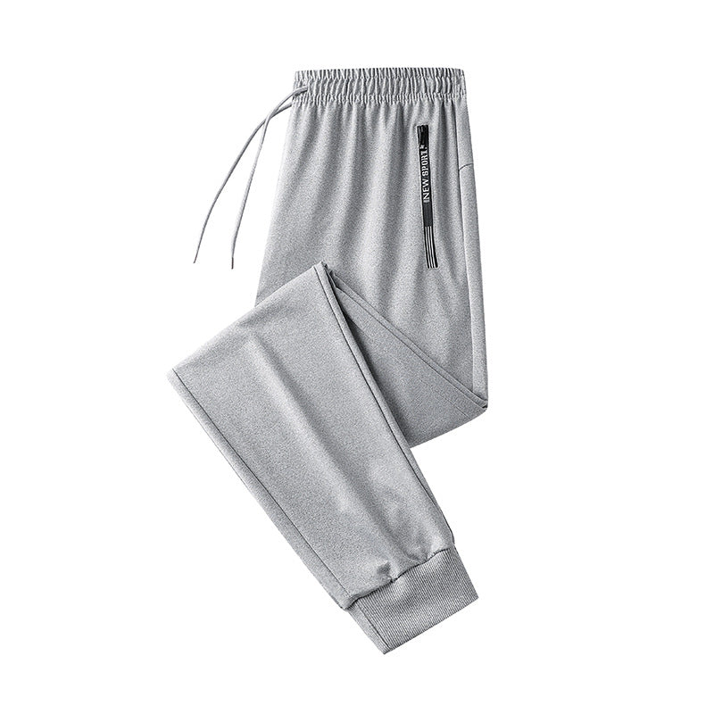 Men's sporty training pants with elastic waistband