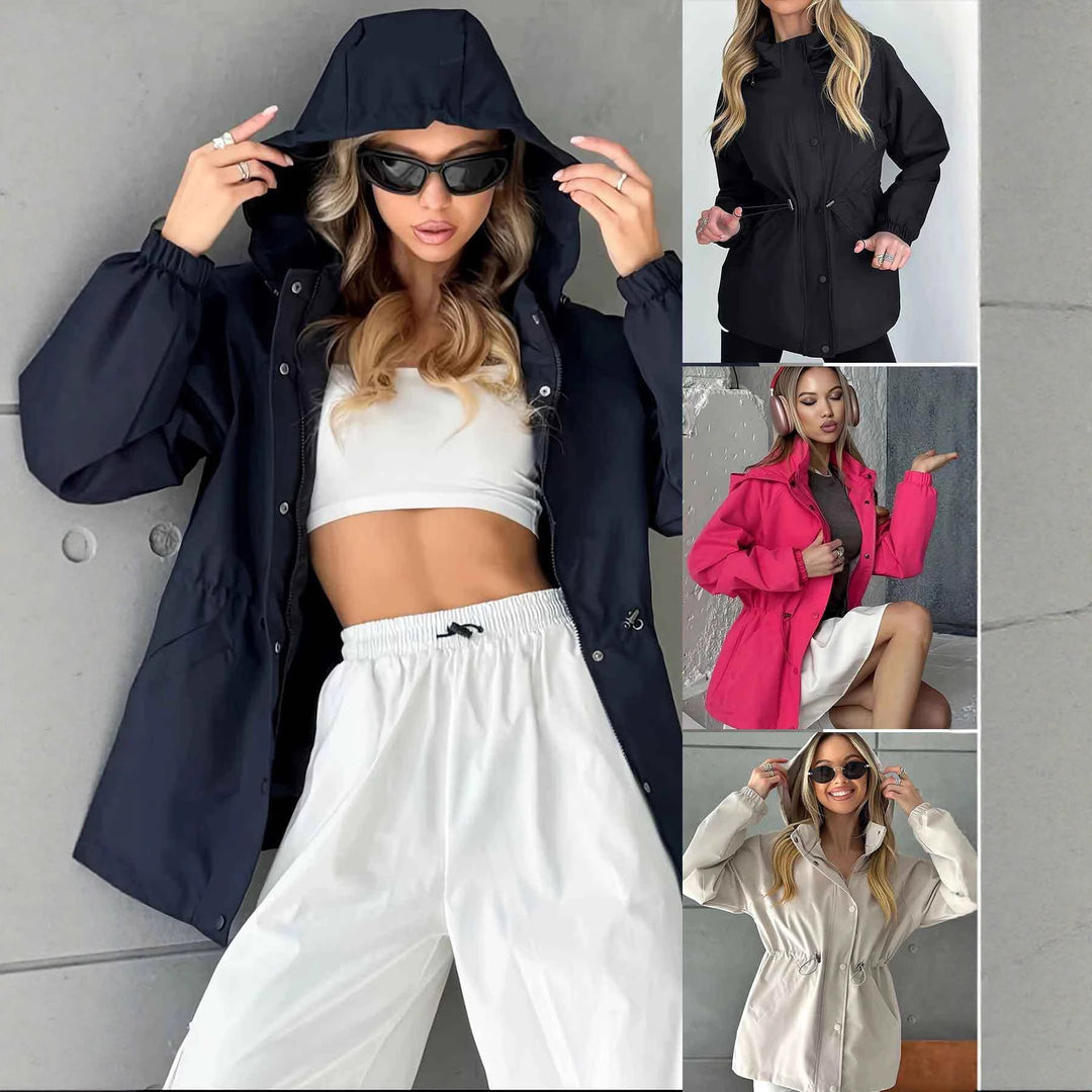 Women's lightweight and functional outdoor jacket