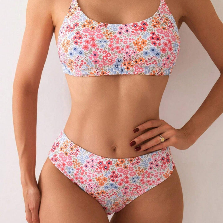 Women's bikini set with floral patterns and high waist Mune Fashion