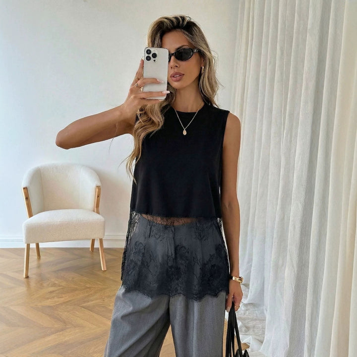Women sleeveless loosely cut top with lace overlay and round neck Mune Fashion
