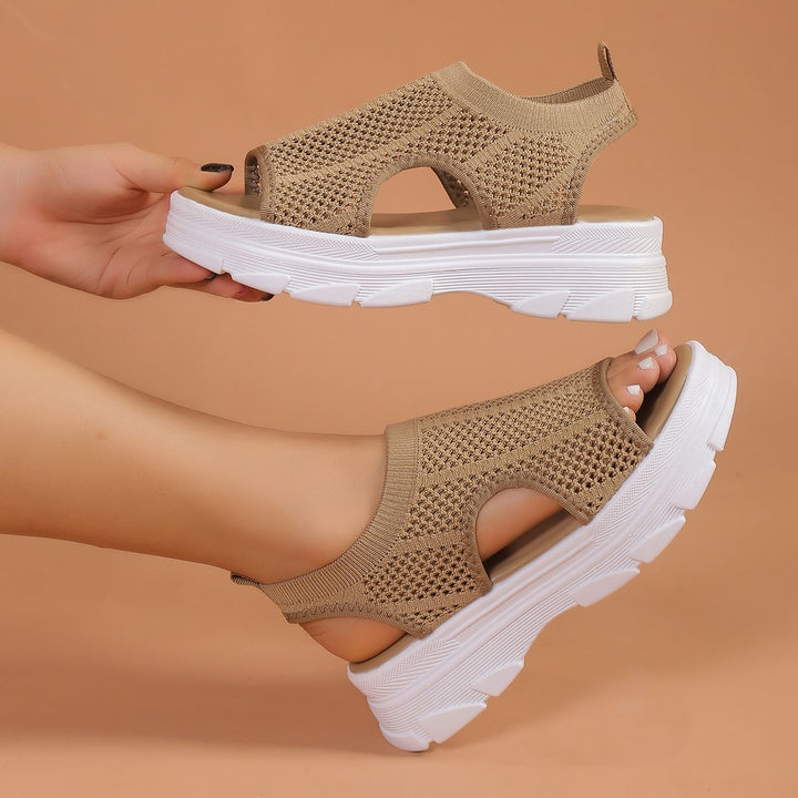 Women's knit sandals with heel strap, open toe area and cushioning platform outsole Mune Fashion