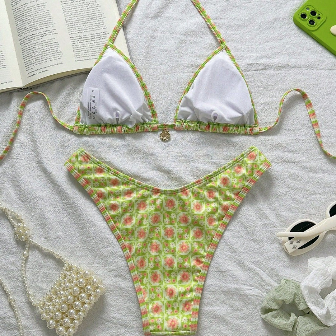Women's Triangle Bikini with Fresh Floral Print and Adjustable Straps Mune Fashion